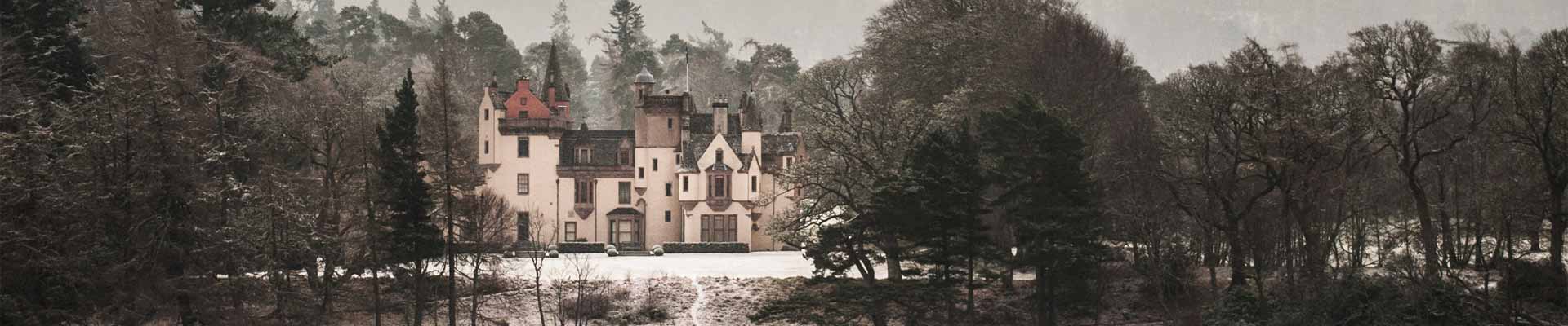 Aldourie Castle in the snow Photo of Aldourie Castle in the snow