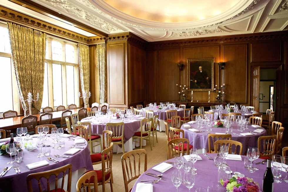 Prices to stay at Baronial Court Prices to stay at Baronial Court