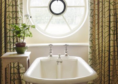Photo of the bathroom of the Toile bedroom at Farleigh Wallop
