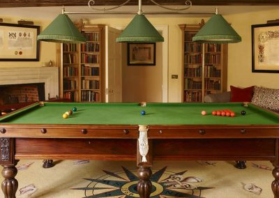 Photo of Farleigh Wallop snooker room and table