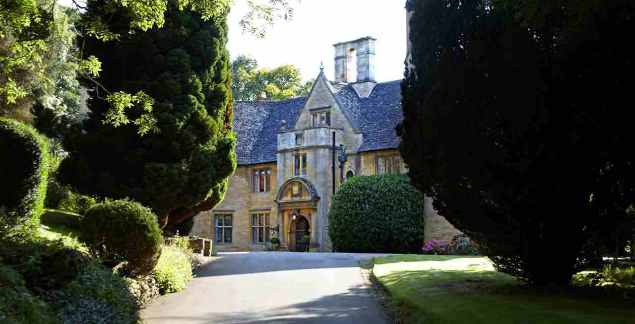 The luxurious Foxhill Manor The luxurious Foxhill Manor