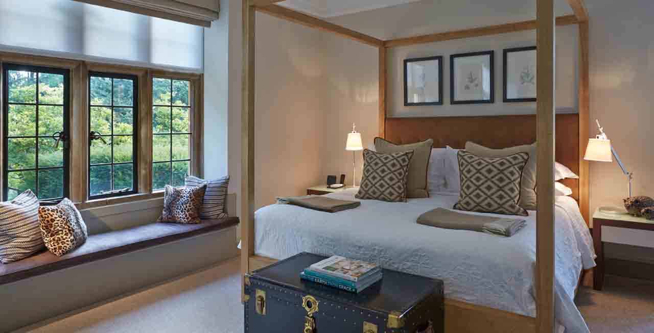 Enjoy the luxurious Broadway Manor bedrooms Enjoy the luxurious Broadway Manor bedrooms