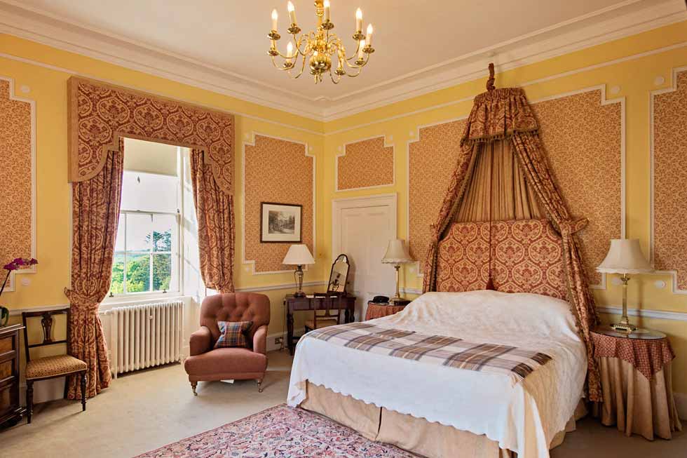 The Ailsa Craig bedroom at Glenapp Castle Photo of the Ailsa Craig bedroom at Glenapp Castle