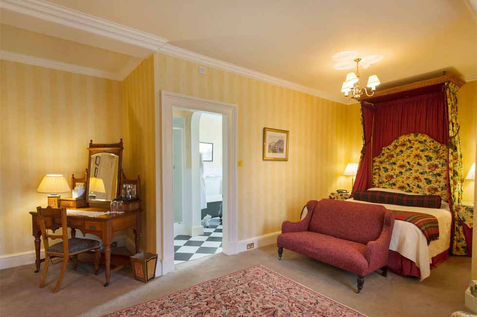 The Ardstinchar bedroom suite at Glenapp Castle Photo of the Ardstinchar bedroom suite at Glenapp Castle