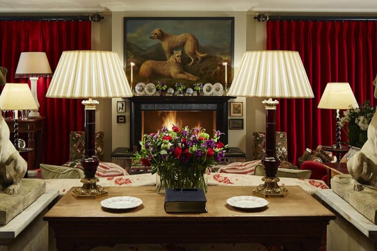 Photo of lounge at Hound Lodge
