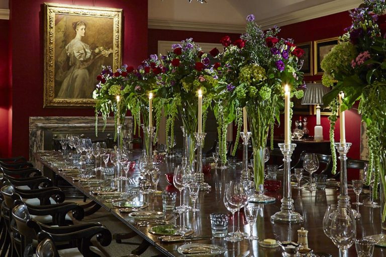 Photo of the dining room at Goodwood's Hound Lodge 