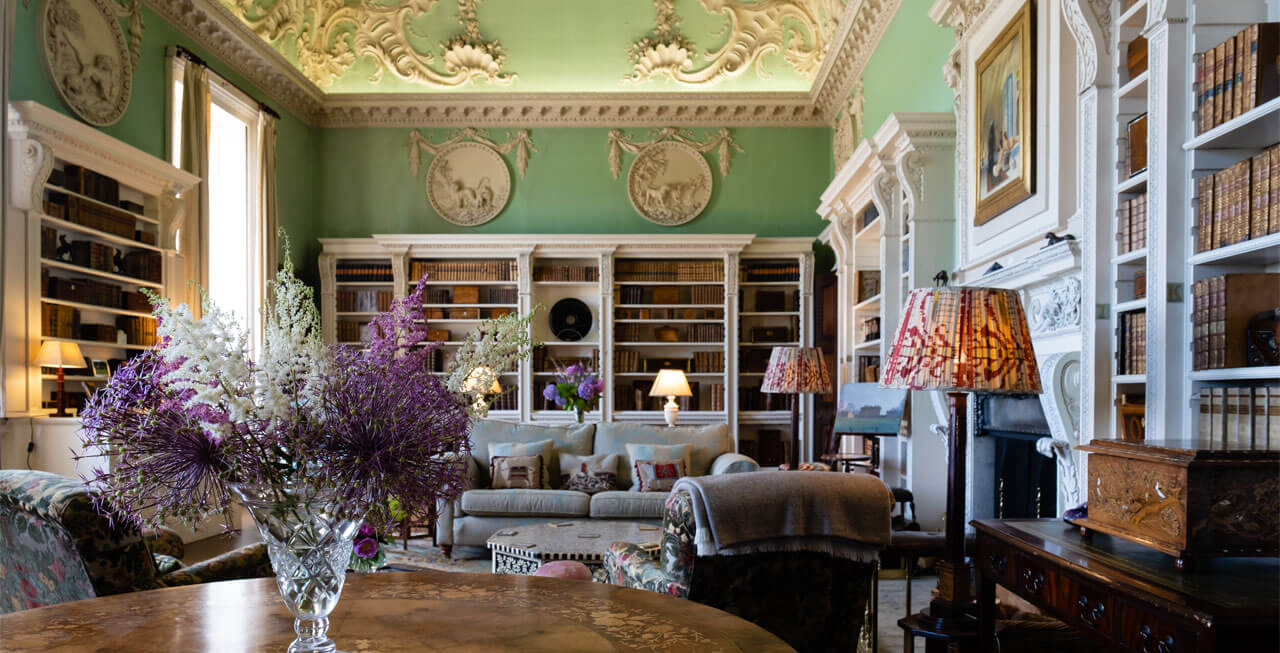 Photo of the living room at Kirtlington Park