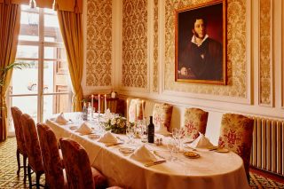 Photo of a meeting room at Luton Hoo