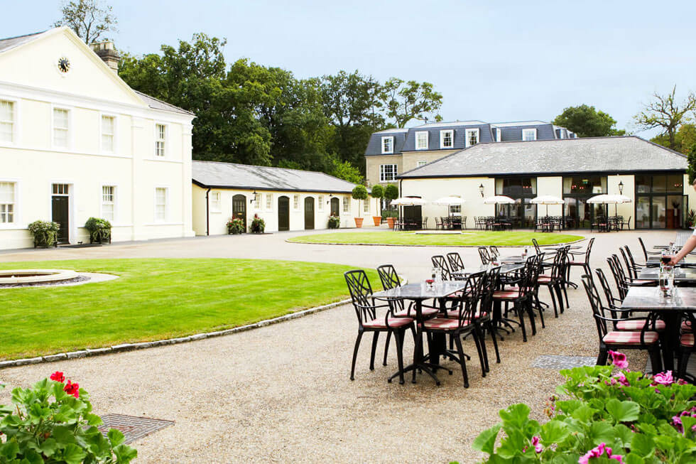 LutonHooLuxuryExclusiveUsesquare74