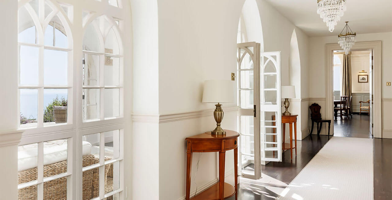 Photo of the corridor and view at Pennsylvania Castle