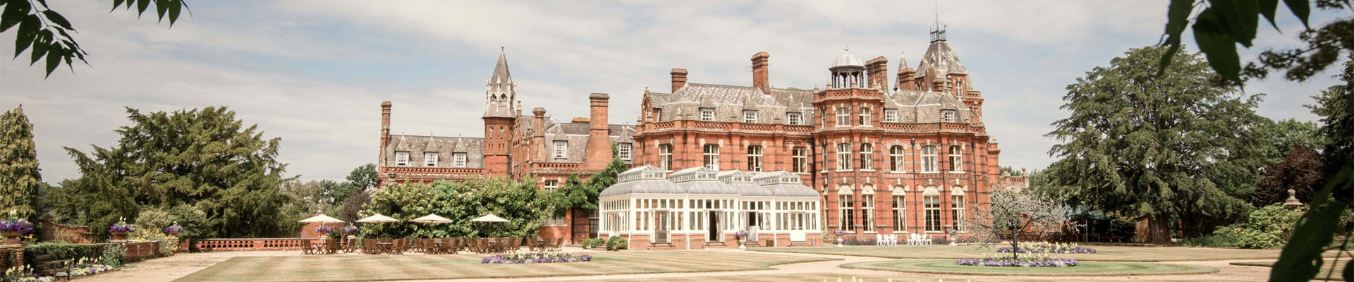 A romantic wedding at The Elvetham Photo of a wedding at The Elvetham